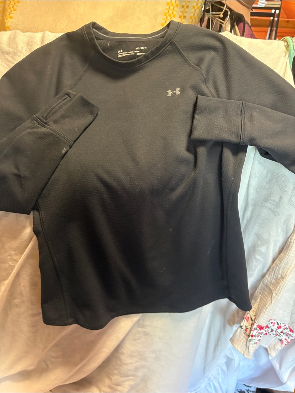 Under Armour Black Long-Sleeve Crewneck Performance Top COLD-GEAR 18”PTP stretch
